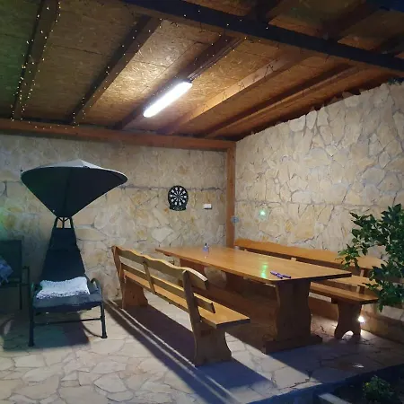 Over The Skyline Apartment Podstrana