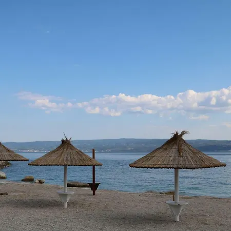 Over The Skyline Apartment Podstrana