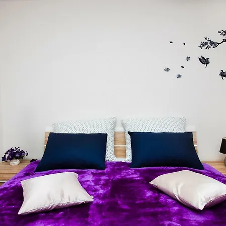 Over The Skyline Apartment