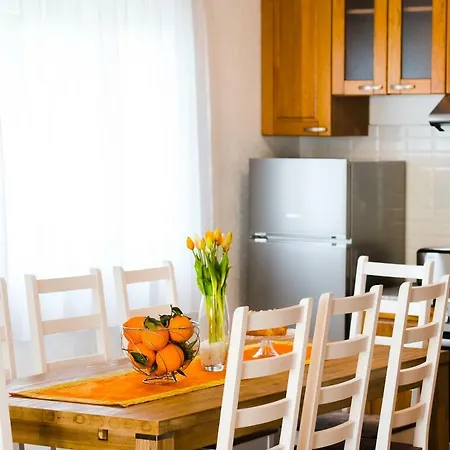 Over The Skyline Apartment Podstrana