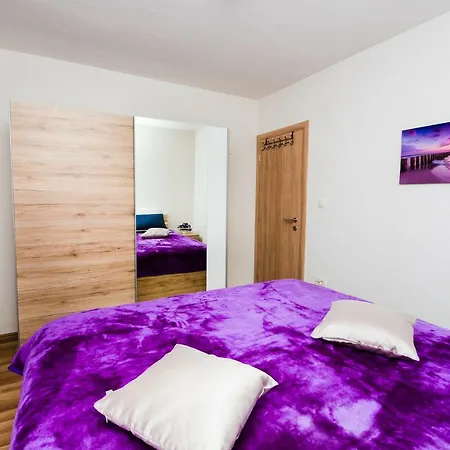 Apartment Over The Skyline Podstrana