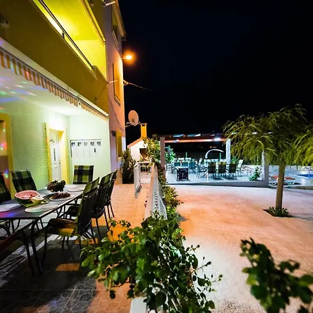 Over The Skyline Podstrana