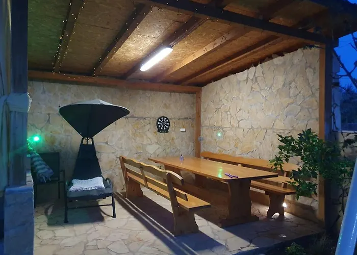 Over The Skyline Daire Podstrana