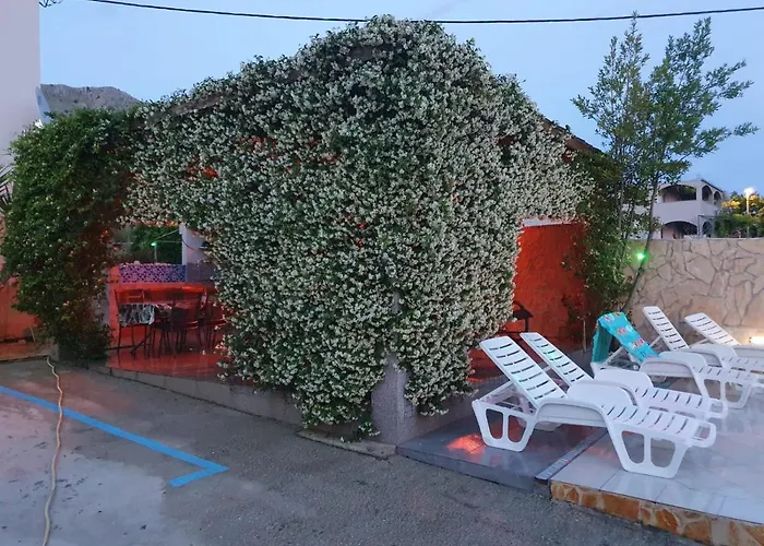 Over The Skyline Daire