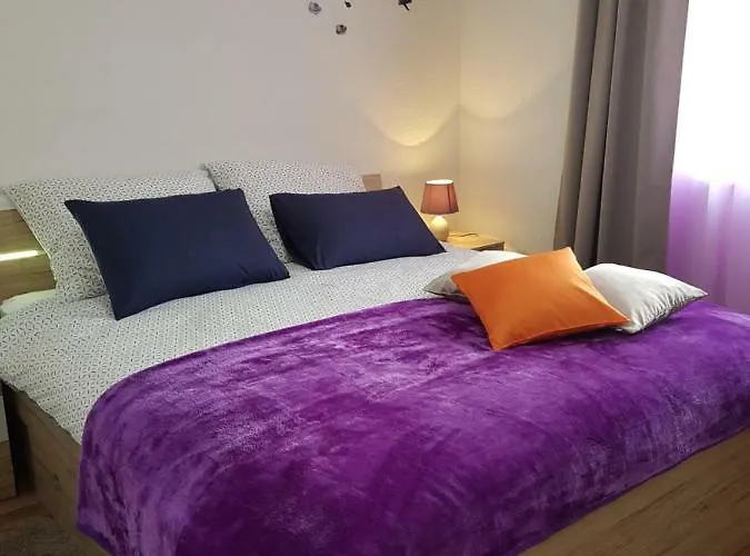 Over The Skyline Daire Podstrana