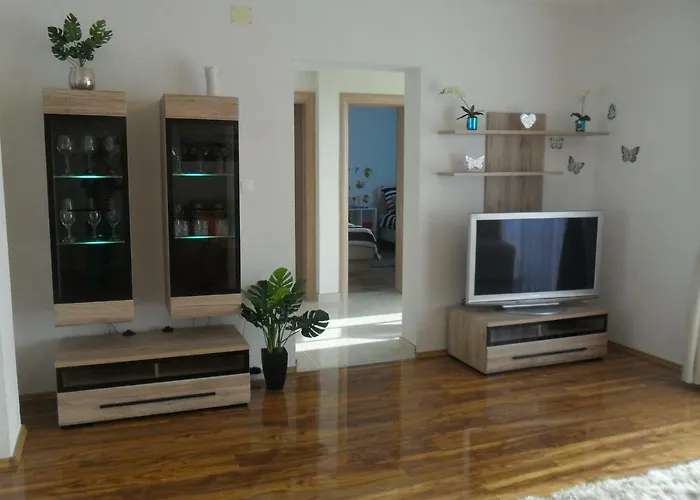 Daire Over The Skyline Podstrana