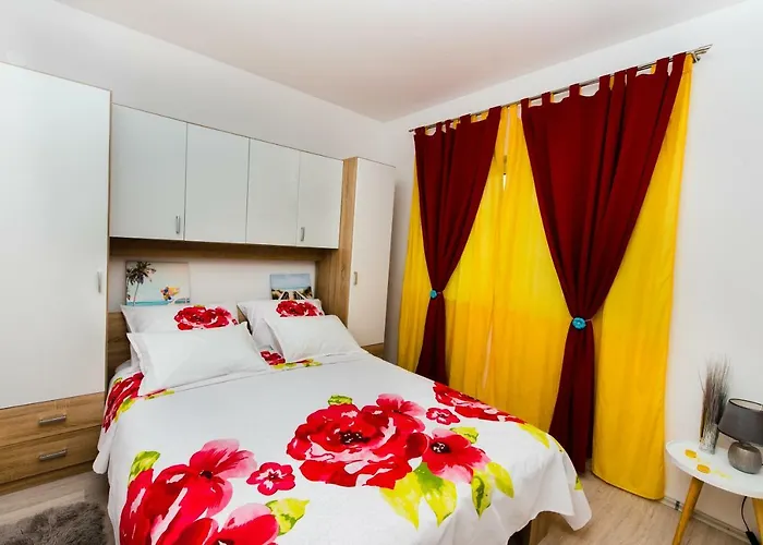 Over The Skyline Daire