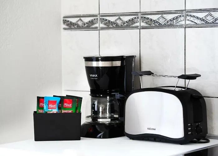 Over The Skyline Daire *