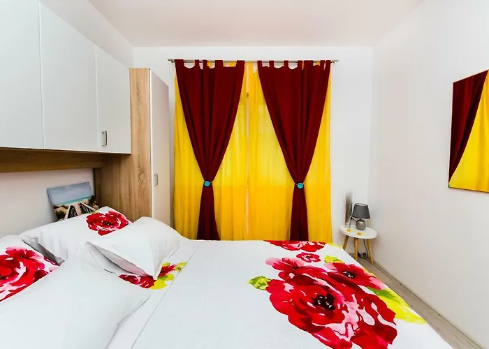 Daire Over The Skyline Podstrana