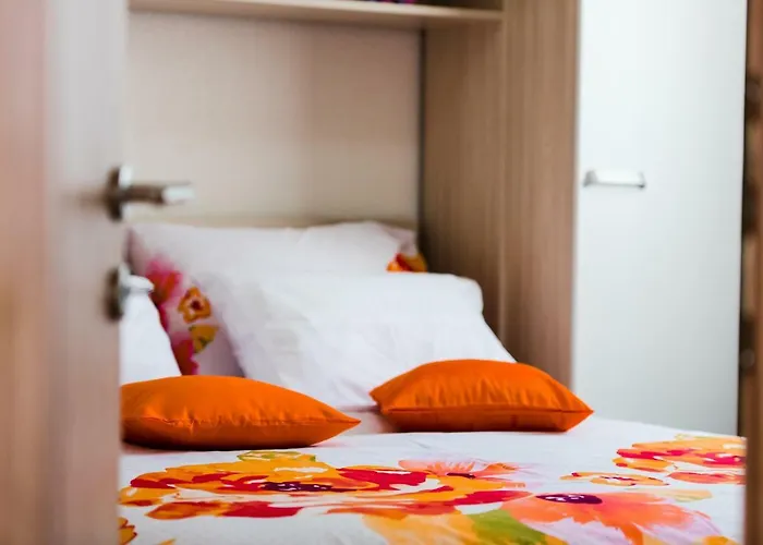 Over The Skyline Daire Podstrana