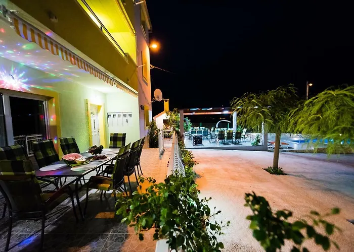 Over The Skyline Podstrana