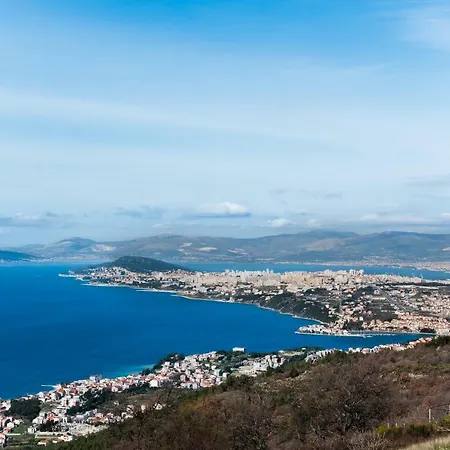 Over The Skyline Apartament