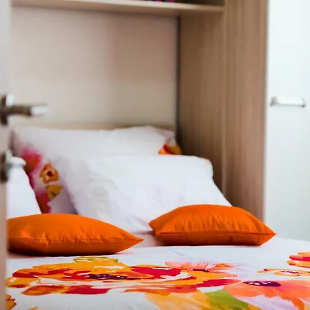 Over The Skyline Apartament Podstrana