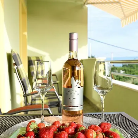 Over The Skyline Podstrana