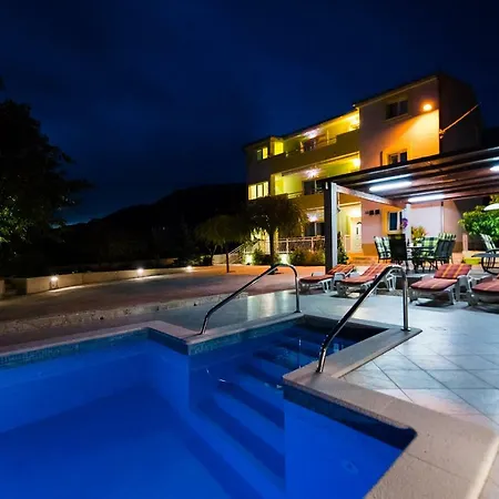 Over The Skyline Podstrana