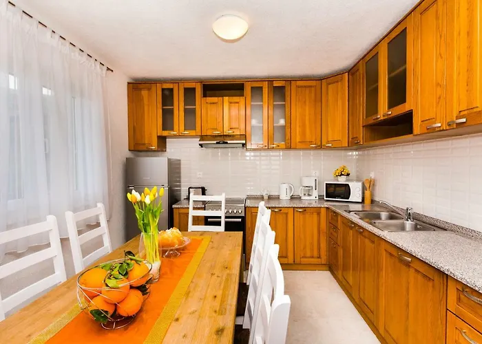 Over The Skyline Apartmán *