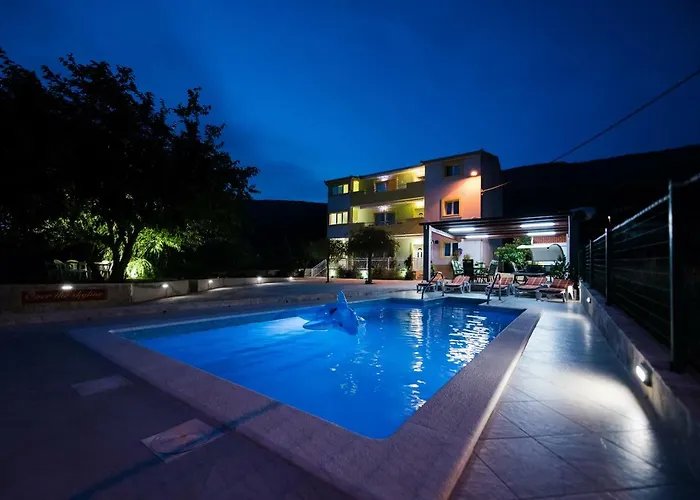 Over The Skyline * Podstrana